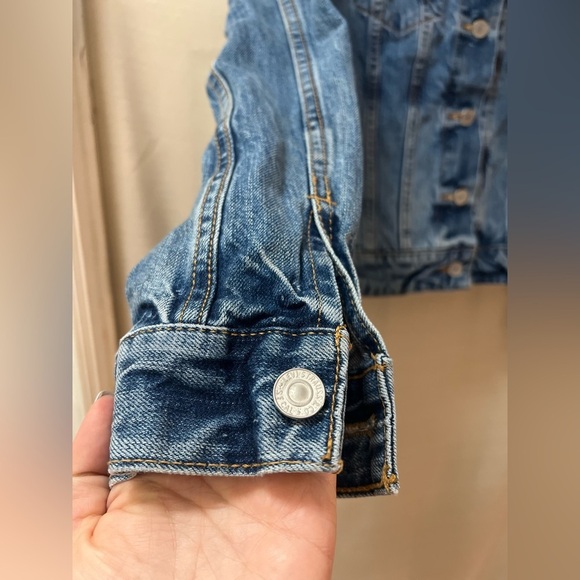 Levi's Boston Red Sox Blue Jean Jacket Classic Denim Style Size Small Womens - Picture 3 of 9